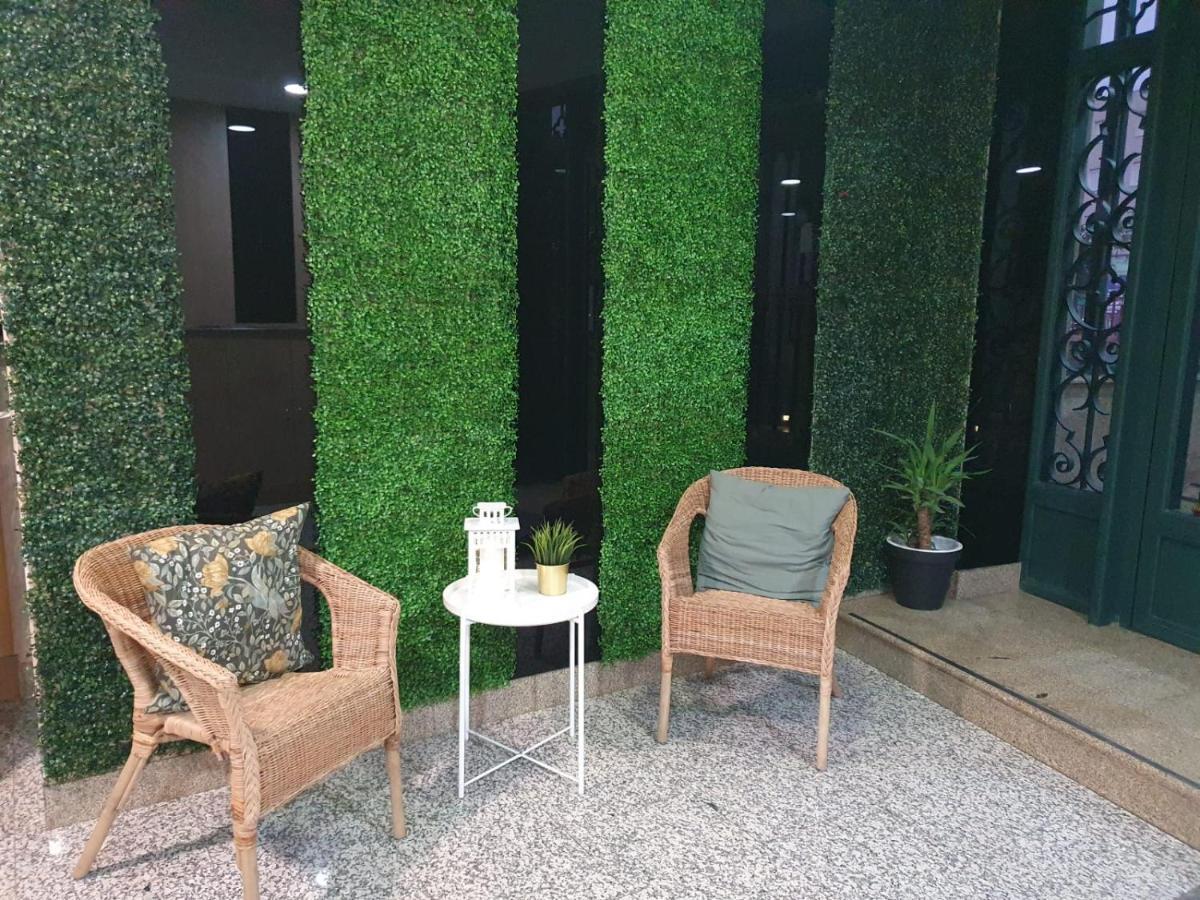 Hostal Fronton Alcobendas Exterior photo