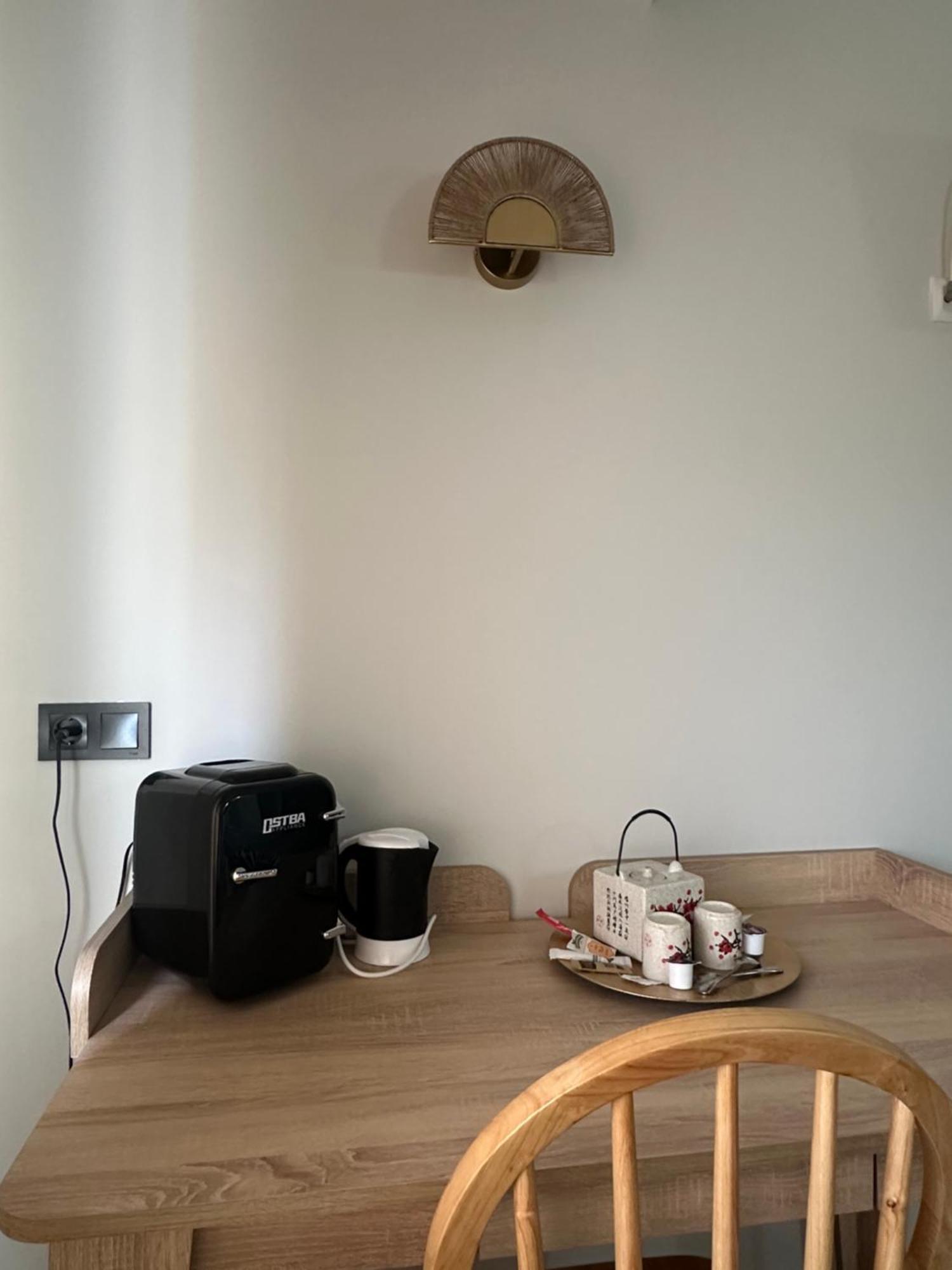 Hostal Fronton Alcobendas Exterior photo